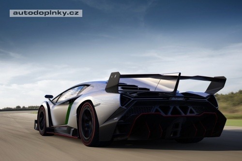 Lamborghini Veneno bez st�echy