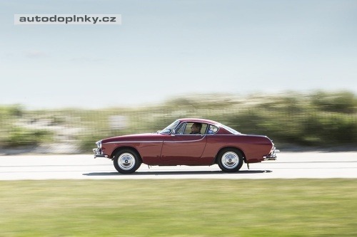 T��milionov� Volvo P1800
