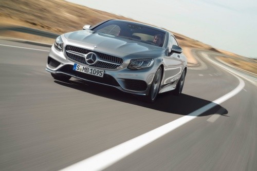 S-Class Coupe je Auto sn� 2014