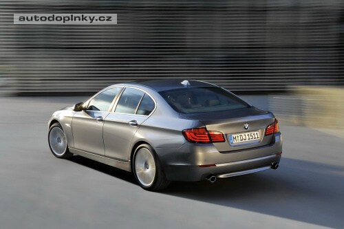 Nov� BMW 5 jde do boje