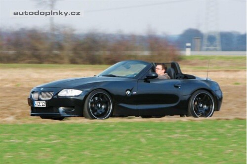 Manhart odhalil Z4 s 550 ko�mi