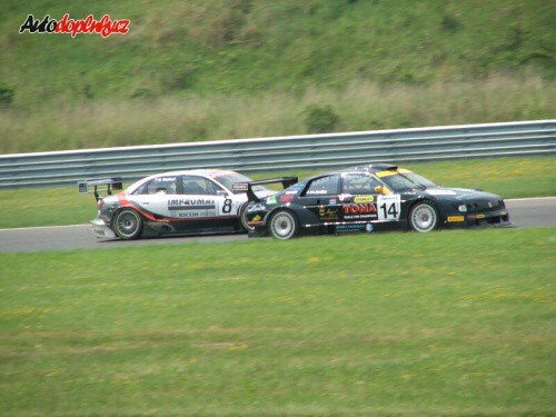 Trabanty z�vodily v Most�