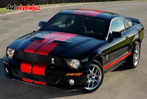 Ford Mustang GT 500 speciál