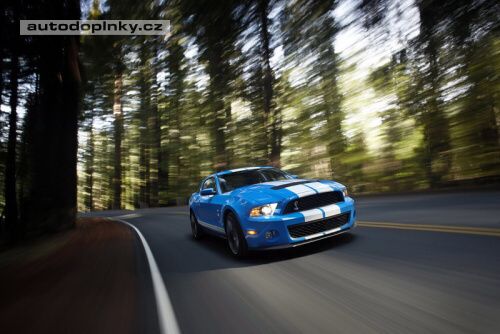 Ford Mustang GT 500 v novém