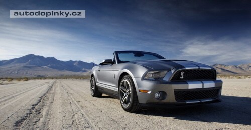 Ford Mustang GT 500 v novém