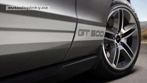 Ford Mustang GT 500 v novém