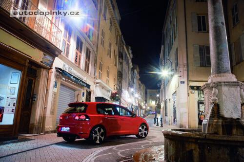 VW Golf GTI - oficiální fotky