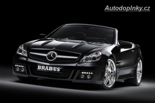 Mercedes SL se 730 koňmi
