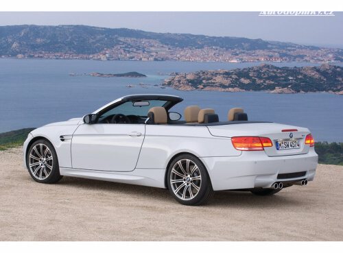 BMW M3 shodilo střechu