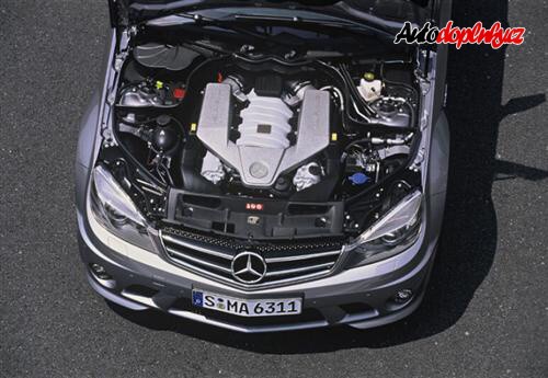 AMG C63 připraveno na souboj