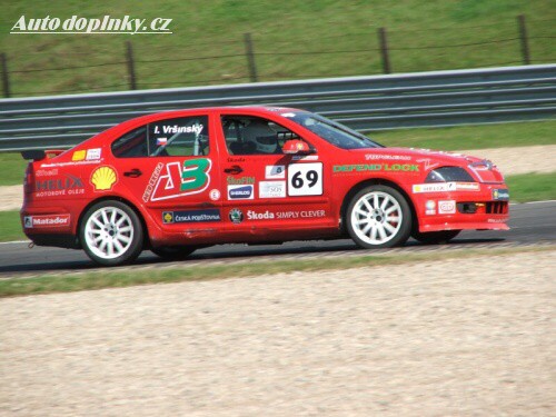 A1GP dominoval Mücke